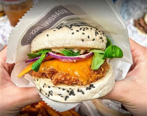 gomu bet|Gomu Burger .
